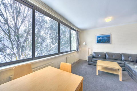 Snow Ski Apartments 09 - Accommodation Daintree 2