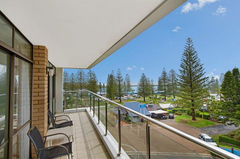 Tasman Towers 12 3 Munster Street - Accommodation Daintree 1