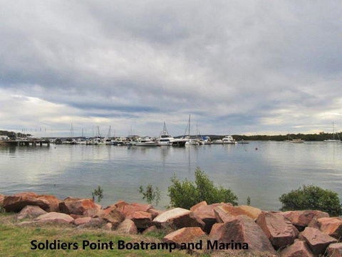 Dalwood 1 / 43 Soldiers Point Road Top Floor & Perfect For Small Boat Parking - Accommodation Daintree 2