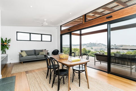 Your Luxury Escape - Carinya Cottages 6 - Accommodation Daintree 4