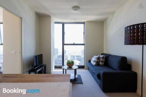 A Cozy CBD Suite With Spectacular City Views - Accommodation Daintree 1