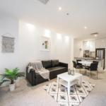 A Spacious & Central 2BR Apt Near Flinders Station - Accommodation Daintree 0