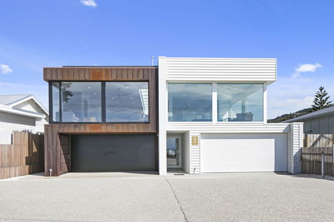 Apollo Bay Beach House - Accommodation Daintree 0