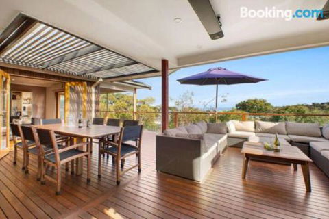 Acqua Vista Water View Fireplace Walk To Beach - Accommodation Daintree 6