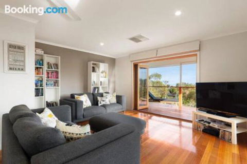 Acqua Vista Water View Fireplace Walk To Beach - Accommodation Daintree 0