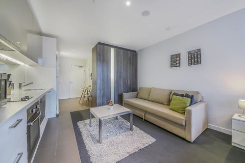A Cozy & Comfy Studio Next To Southern Cross - Accommodation Daintree 6