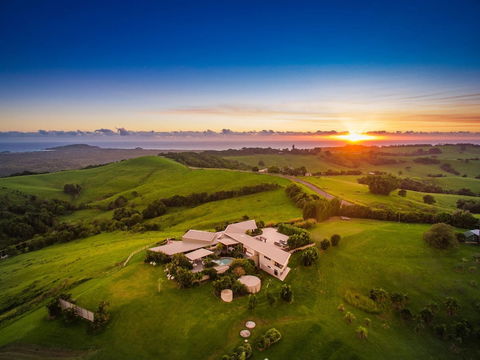 Your Luxury Escape - Horizon - Accommodation Daintree 0