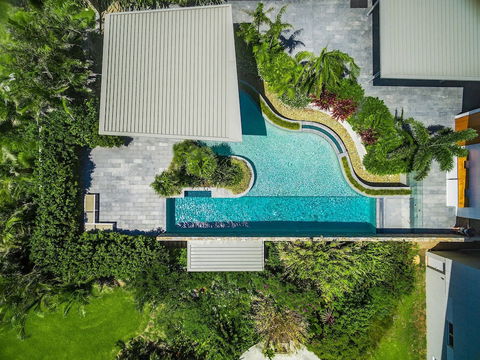 Your Luxury Escape - Horizon - Accommodation Daintree 1