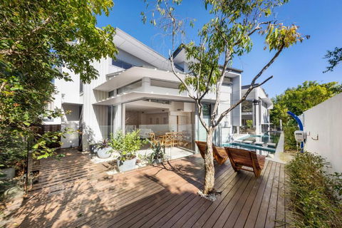 Ultimate Light & Space Noosa Heads - Accommodation Daintree 5