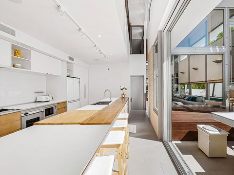 Ultimate Light & Space Noosa Heads - Accommodation Daintree 6