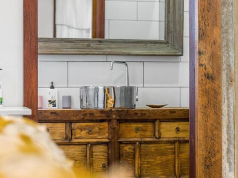 Black Beauty Studio - Accommodation Daintree 1