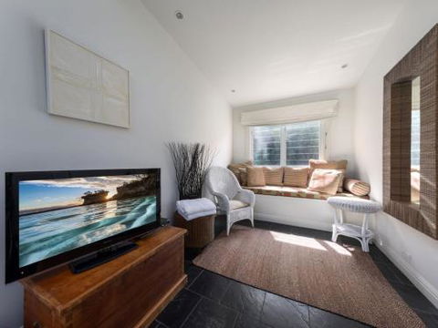 THE BEACH HOUSE Gerroa 4pm Check Out Sundays - Accommodation Daintree 2