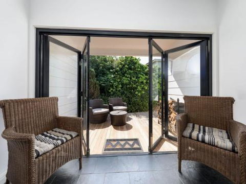 THE BEACH HOUSE Gerroa 4pm Check Out Sundays - Accommodation Daintree 3