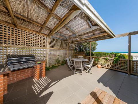 THE BEACH HOUSE Gerroa 4pm Check Out Sundays - Accommodation Daintree 1