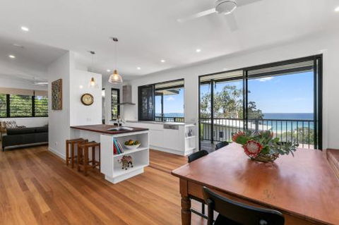 Tramican Street House - Accommodation Daintree 5