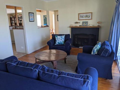 Seagrass Beach House At Hyams 4pm Check Out Sundays - Accommodation Daintree 6