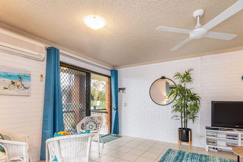 Air Conditioned Unit Stones Throw To The Waterfront - Accommodation Daintree 3