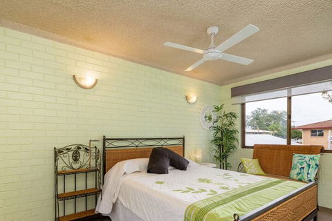 Air Conditioned Unit Stones Throw To The Waterfront - Accommodation Daintree 5