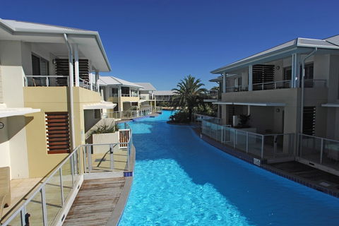 Pacific Blue 505-265 Sandy Point Road - Accommodation Daintree 3