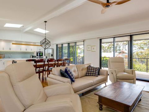 Kickenbach At Hyams Beach 4pm Check Out Sundays - Accommodation Daintree 2
