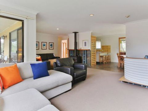 Take Time At Hyams Beach 4pm Check Out Sundays - Accommodation Daintree 2