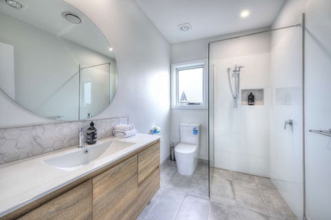 Archella 2 - Beautifully Appointed, Close To Golf Course & Play Ground - Accommodation Daintree 1