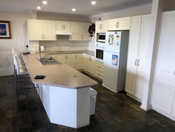 Nelson Towers Unit 41 / 71 Victoria Parade - Accommodation Daintree 2
