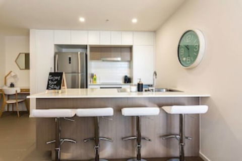 Newstead City Skyline 1bed Apt+park Qne008 - Accommodation Daintree 0