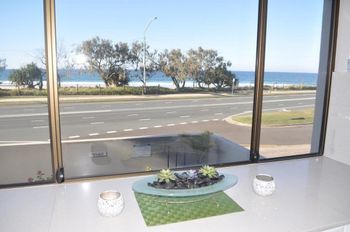 Huntington Apt 3 - Accommodation Daintree 6
