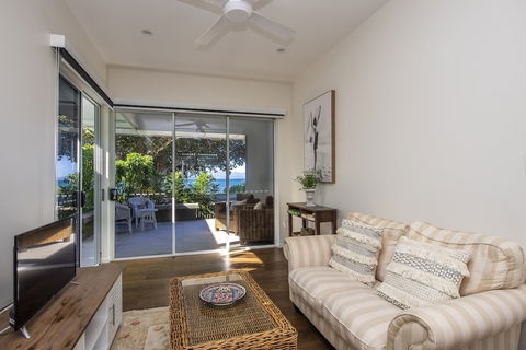 Reflections Villa 3 - Accommodation Daintree 3