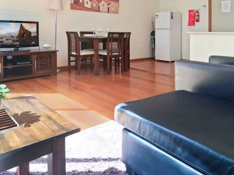 Sun, Beach, Shops, Wifi, Netflix - Accommodation Daintree 6