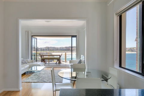 Ultimate Bondi Escape - Accommodation Daintree 3