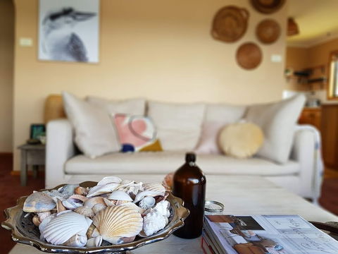 Beautiful Cottage, Ocean Views, Amazing Gardens, 12 Minute Walk To Beach - Accommodation Daintree 5