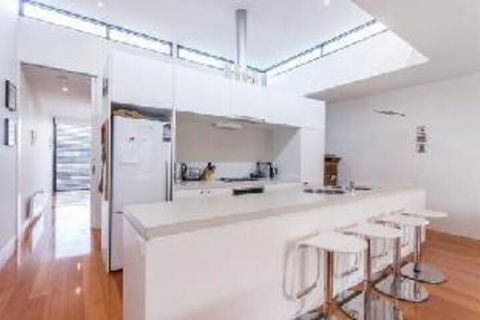 Anglesea Surf Beach Apartments - Accommodation Daintree 4