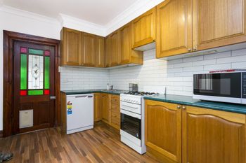 Spacious 3 Bedroom Minutes To CBD - Accommodation Daintree 0