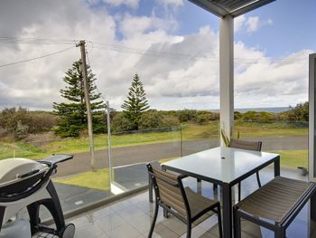 Boat Harbour Holiday 10 Noamunga Street - Accommodation Daintree 4