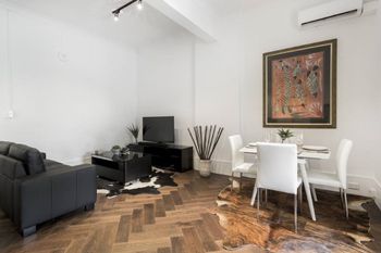 Stunning City Apartment H350 - Accommodation Daintree 0