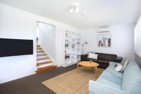 THE PARKVIEW At MOLLYMOOK - Accommodation Daintree 3