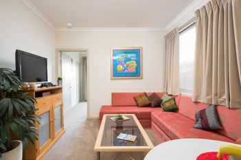 The Executive B & B - Accommodation Daintree 0