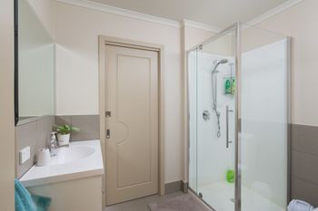 The Executive B & B - Accommodation Daintree 6