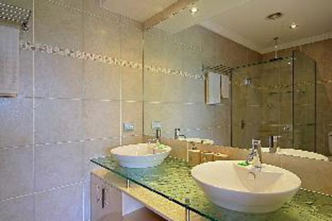 A PERFECT STAY 3 James Cook Apartments - Accommodation Daintree 1