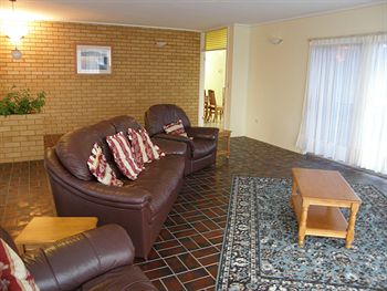 Ambience Holiday Apartments - Accommodation Daintree 5