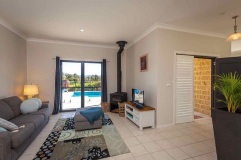 Mandalay Villas - Villa 2 - Accommodation Daintree 2