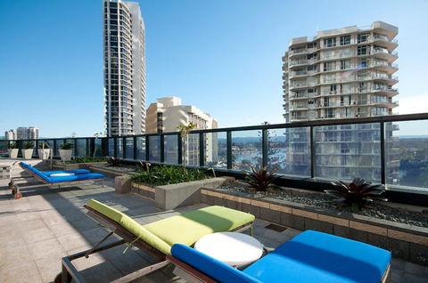 Apartment Stay - Circle On Cavill - Accommodation Daintree 0