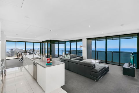 Apartment Stay - Circle On Cavill - Accommodation Daintree 2