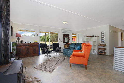 Feathertop Views And Dorm - Accommodation Daintree 6