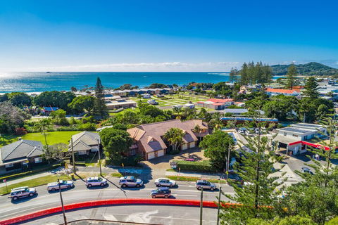 Bayside Court Apartments - Accommodation Daintree 5