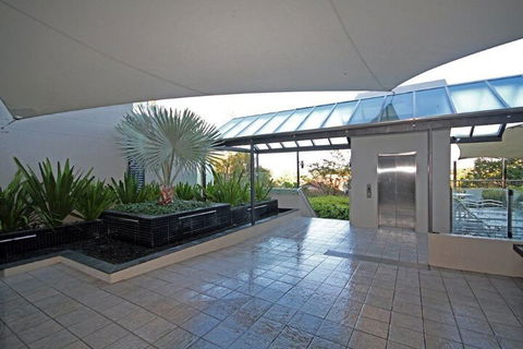 No 1 In Hastings Street - Accommodation Daintree 2
