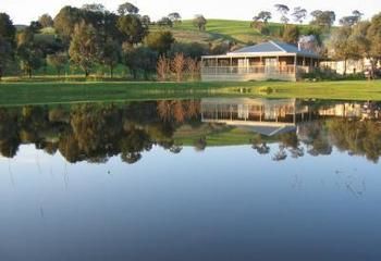 Buttercup Cottage & Private Apartment - Accommodation Daintree 1