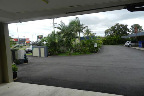 Golden Palms Motor Inn - Accommodation Daintree 3